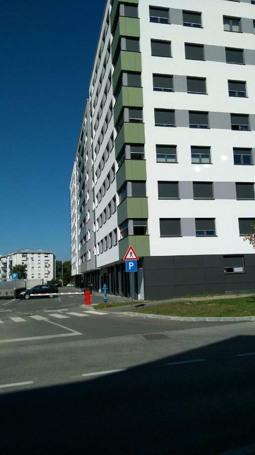 Apartman Nadja Arena Zagreb Exteriör bild